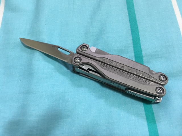 男人的浪漫：leatherman tread(工具手鍊)、charge tti(鈦握柄工具鉗)