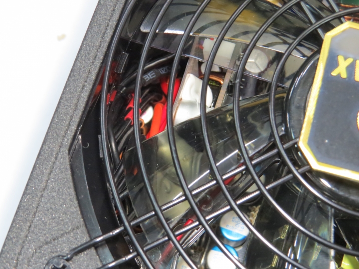 [開箱] Enermax金緻冰核II 650W金牌半模組電源