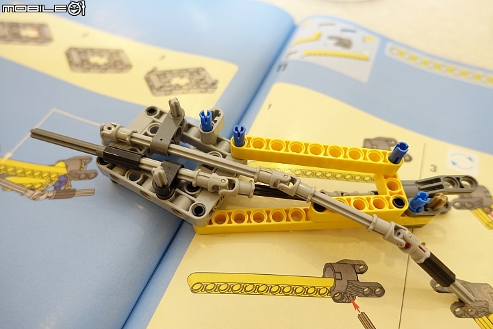[開箱] LEGO Technic 8043 Motorized Excavator(復刻)