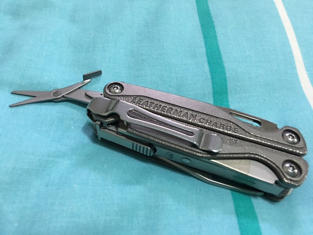 男人的浪漫：leatherman tread(工具手鍊)、charge tti(鈦握柄工具鉗)