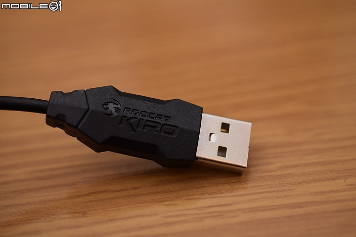 [開箱] ROCCAT 模組化 KIRO 雙手通用光學滑鼠