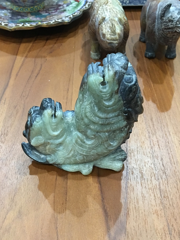 請問這三顆石頭是甚麼?