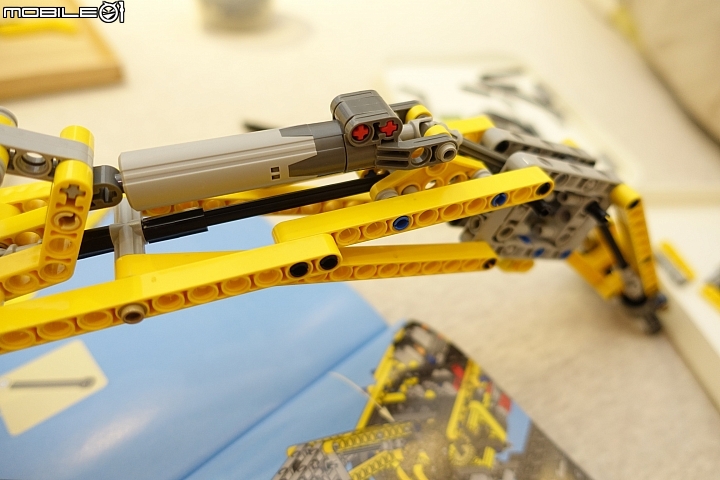 [開箱] LEGO Technic 8043 Motorized Excavator(復刻)