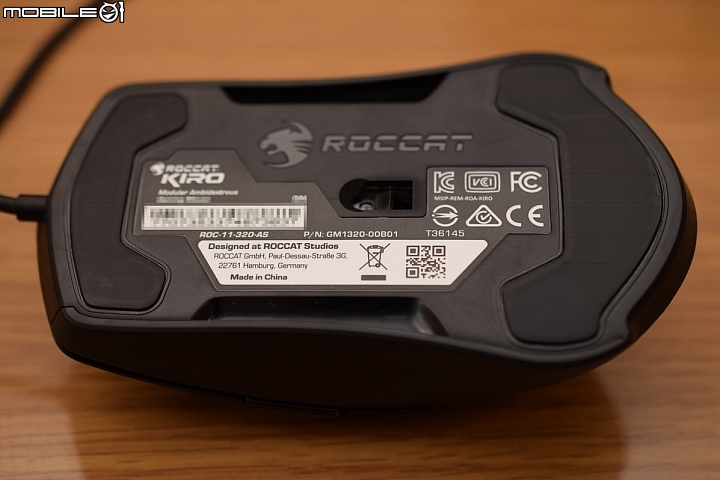 [開箱] ROCCAT 模組化 KIRO 雙手通用光學滑鼠