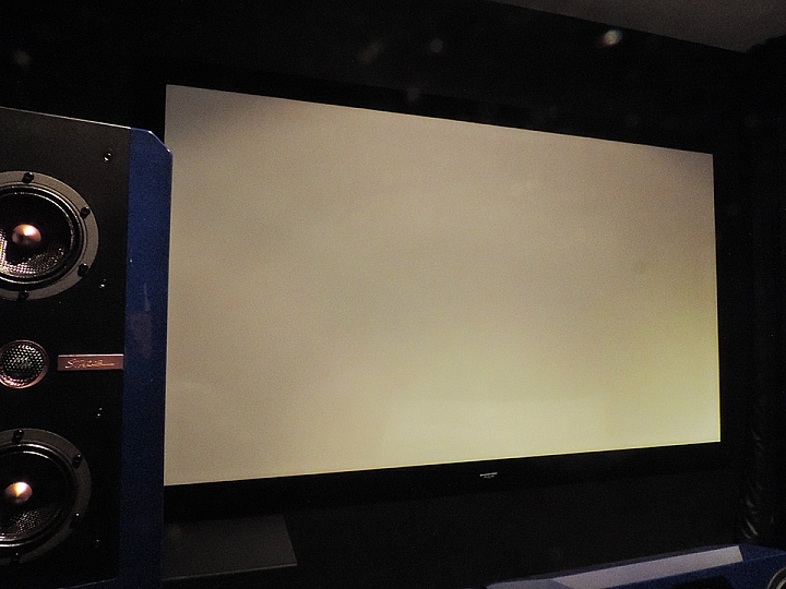 15萬比1,極緻原生對比JVC DLA-X950R屏攝分享