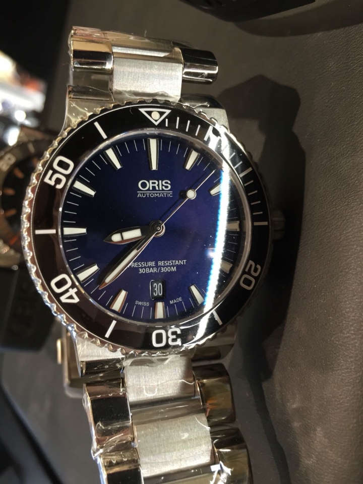 中壢閒晃之我想買Oris Aquis(文多慎入)