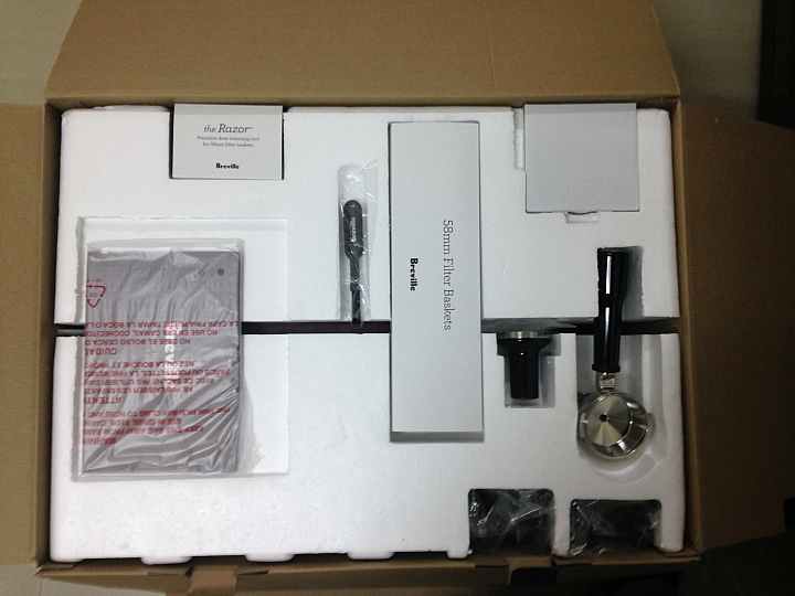 【開箱】澳洲直送BEP920CRN野莓紅 - Breville BES920XL + BCG820  220V強力電壓來襲
