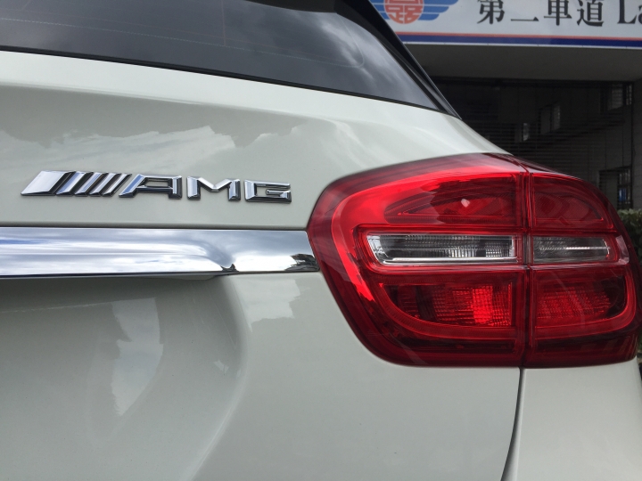 GLA200關箱 & C450開箱