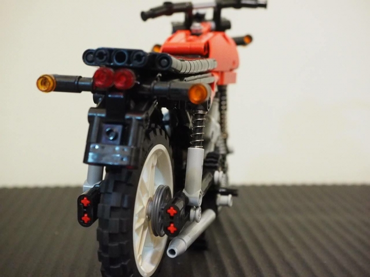 分享 LEGO 科技系列 野狼125