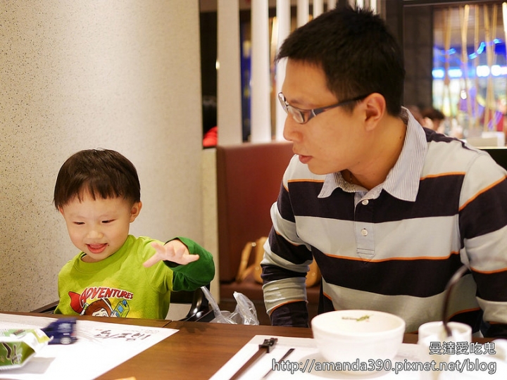【台南食記】中西區 涓豆腐(新光三越西門店) ● 清甜豆腐煲、春川辣炒雞、香脆海鮮煎餅好對味！❤❤