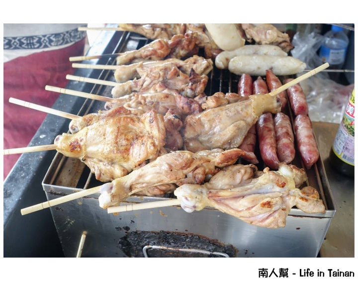 【台南市安平區-美食】每日限量 不訂吃不到~~億載雞腿王(烤雞腿.黑輪米血)