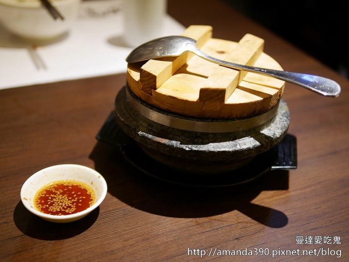 【台南食記】中西區 涓豆腐(新光三越西門店) ● 清甜豆腐煲、春川辣炒雞、香脆海鮮煎餅好對味！❤❤