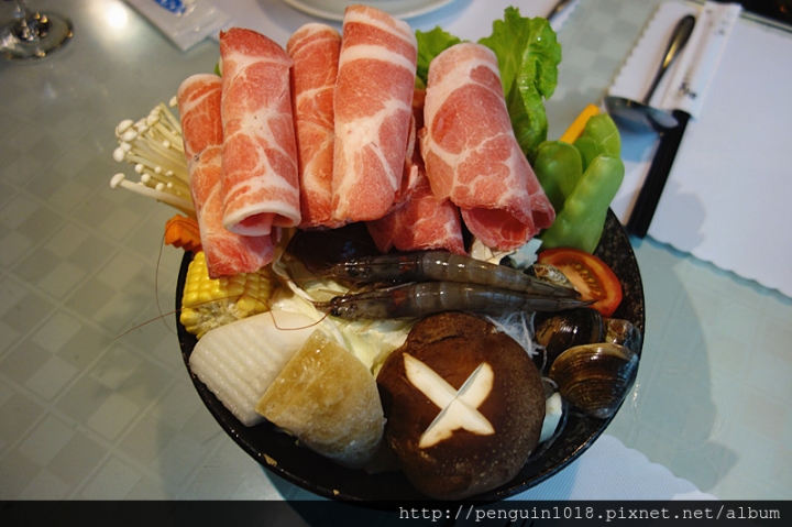 【彰化北斗】家園藝術咖啡牛排館；有溫度的美味牛排，環境雅緻氣氛好，簡餐跟火鍋都好好吃，經營30年的好味道(附專屬停車場/鄰近田尾花市)。