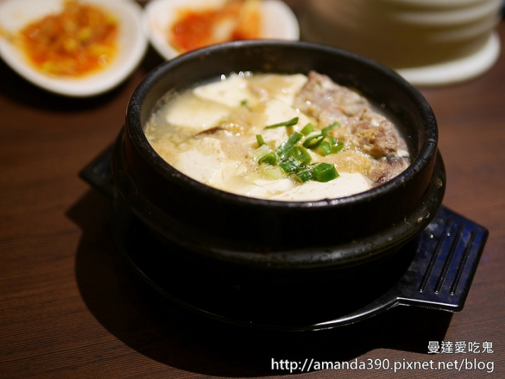 【台南食記】中西區 涓豆腐(新光三越西門店) ● 清甜豆腐煲、春川辣炒雞、香脆海鮮煎餅好對味！❤❤