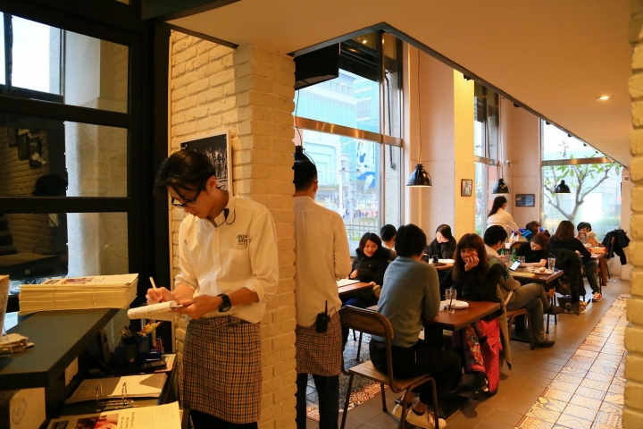 [台北信義]1Bite2Go Cafe & Deli美式餐廳 - 兼顧輕食、養生的"美"味