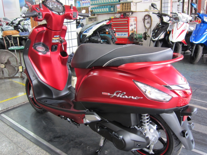 進口YAMAHA Grand Filano 125復古型速克達!!!