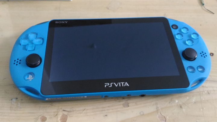 PS VITA 水波藍 開箱