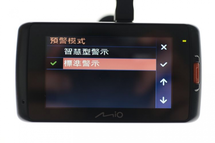MIO 640D行車紀錄器圖文並茂開箱文