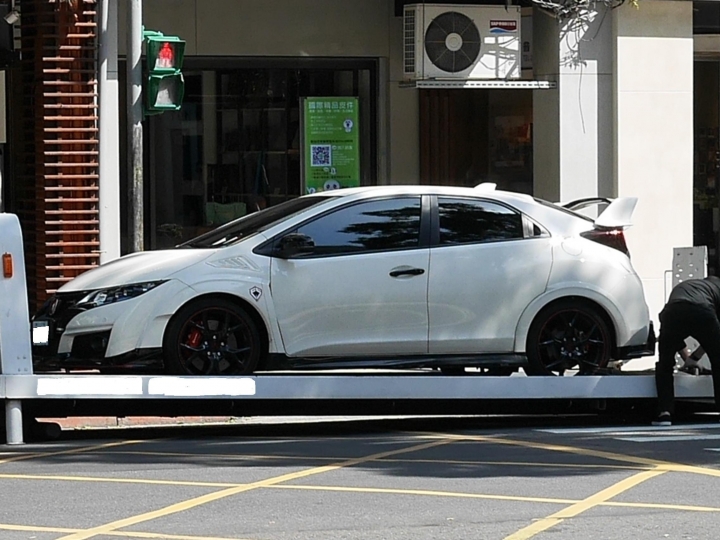 10代5門 civic ?