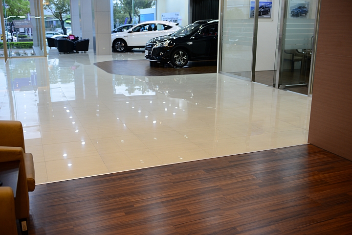 再拍U6運動版，準備勸敗台中的朋友，也請猜猜看。