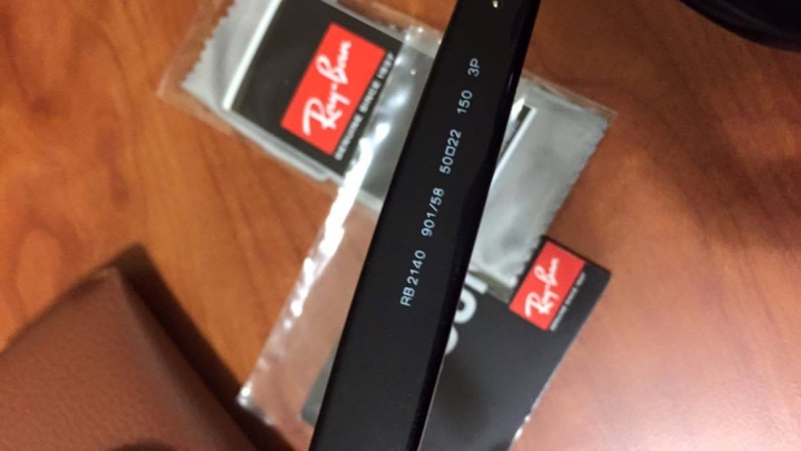 關於在亞馬遜買的一副雷朋眼鏡真偽