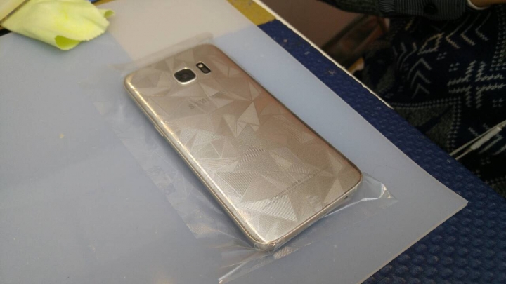 S7edge銀小開箱。