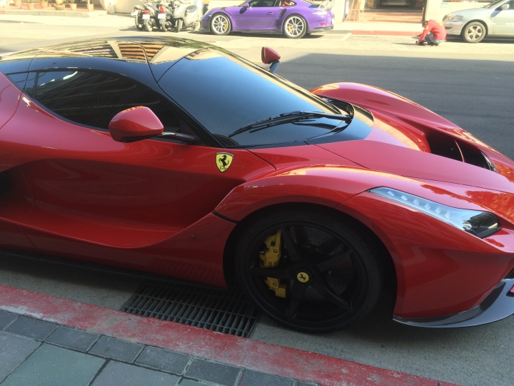 台北市慶城街LaFerrari