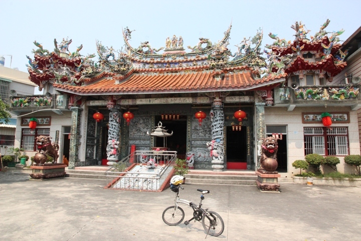 騎 遊 屏 東 萬 丹 鄉  興 全 動 畫 彩 繪 村