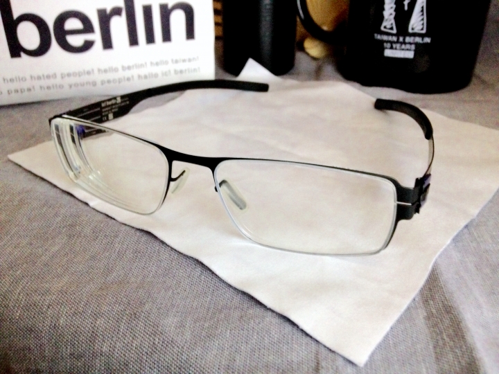 [開箱] ic! berlin wasserflut black + essilor A3 1.6 之淚汪汪開箱
