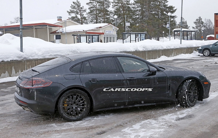 偽裝很少的 Panamera Mk2 清楚的外觀設計