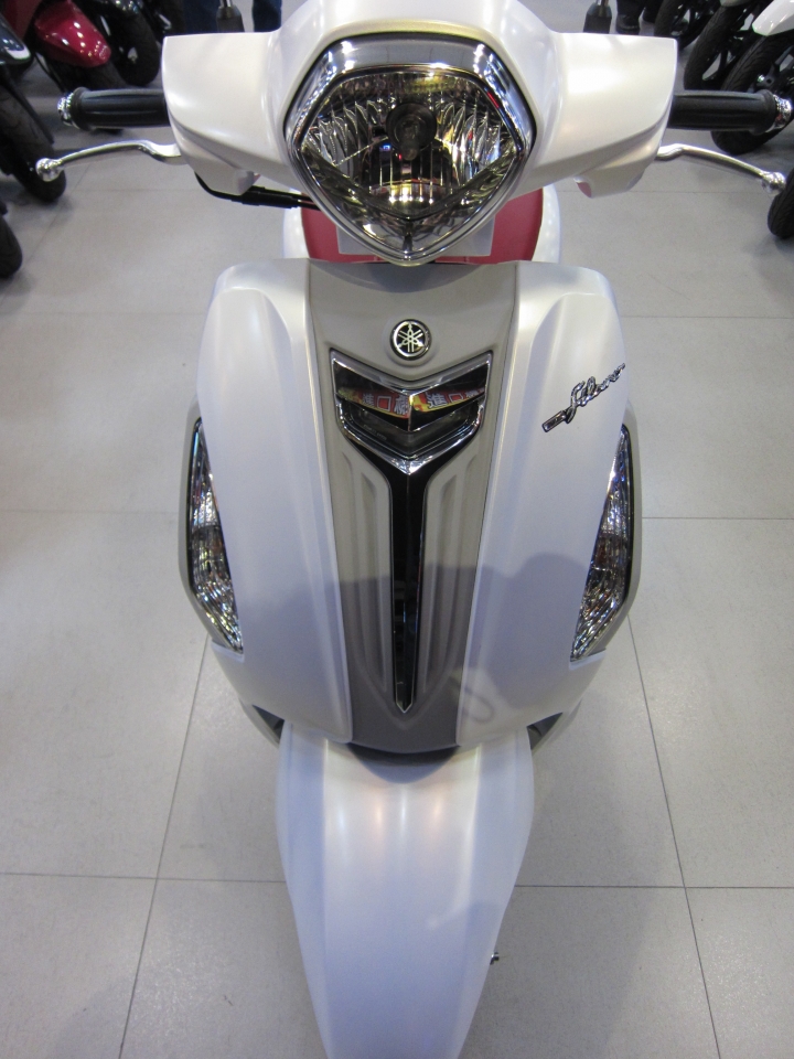 進口YAMAHA Grand Filano 125復古型速克達!!!