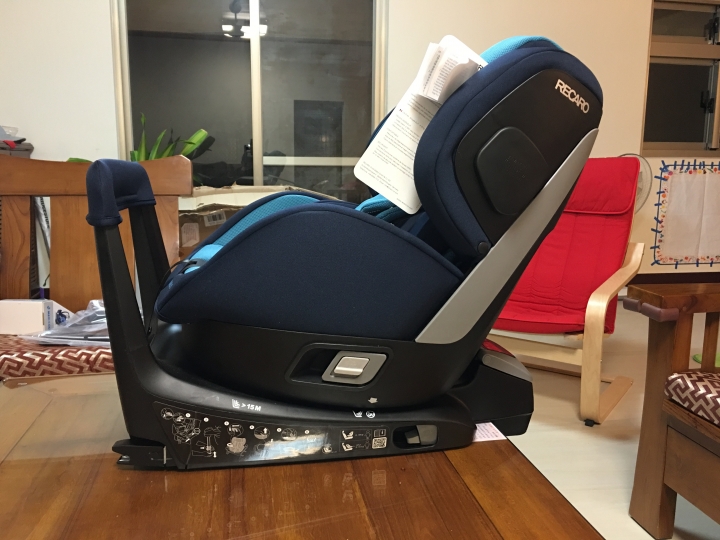 [全台首發之簡單開箱]RECARO Zero.1安全座椅