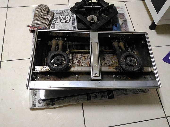 [開箱] 林內牌 RB-300SH 檯面式三口瓦斯爐DIY安裝全記錄