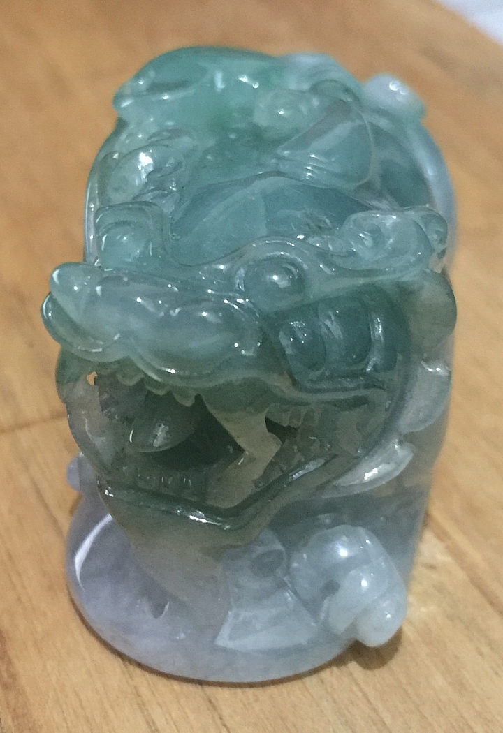 麻煩專家幫忙鑑定一下！貔貅擺件