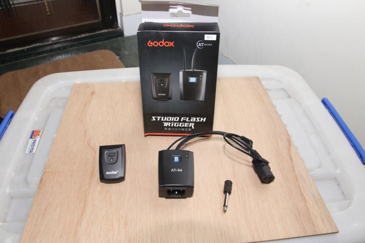 給自己的生日禮物開箱-神牛 GODOX 250W 棚燈套件組