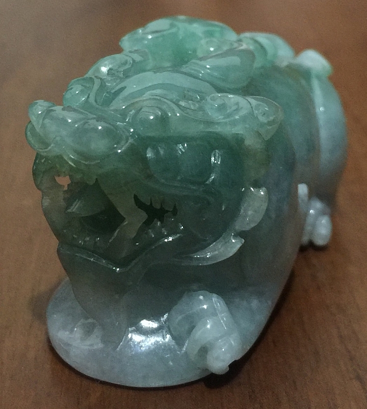 麻煩專家幫忙鑑定一下！貔貅擺件