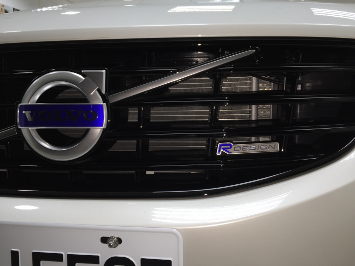 XC 60 T5 R-Design簡易開箱之終於買車了,文長慎入(2016/8/24更新)