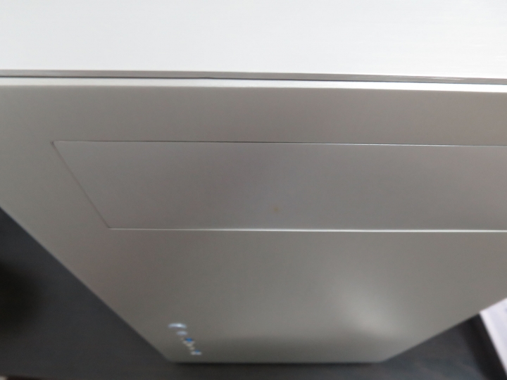 [機殼]Jonsbo喬思伯-RM1-ATX跟ITX共用的鋁鎂合金小巧精靈