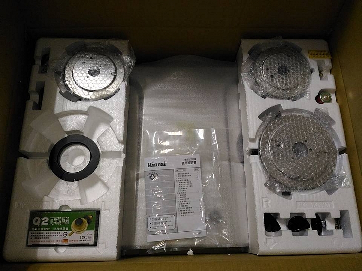 [開箱] 林內牌 RB-300SH 檯面式三口瓦斯爐DIY安裝全記錄