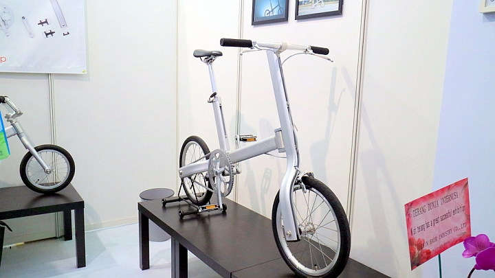 《2016自行車展》 圖多 字少