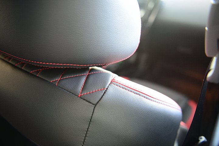 U6的尾燈棒，比較了Lexus RX的尾燈，新版Sports+燻黑尾燈值得去看看。