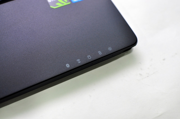 AORUS X7 PRO V5最強薄型電競筆電強勢登場