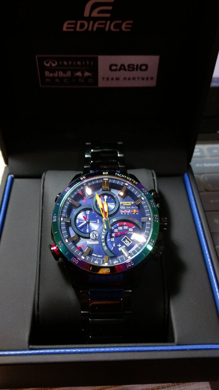 卡西歐 EDIFICE  EQB-500RBB-2A 賽車錶 Red Bull聯名款