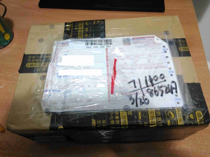 小米盒子三 增强版2G 4k 微開箱+小米藍牙手柄