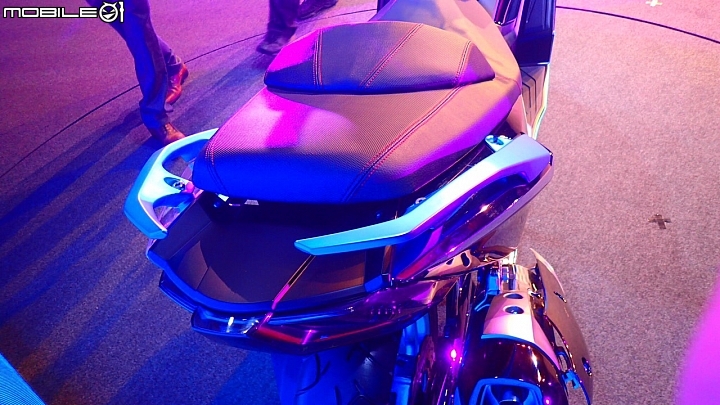 [海外快訊]國產雙缸再一發！KYMCO 光陽日本全新推出 K50 Concept 雙缸大型重機！