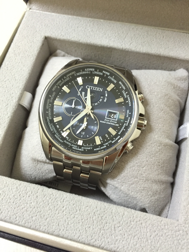 [簡單開箱] CITIZEN AT9031-52L 光動能電波錶(金城武廣告款)