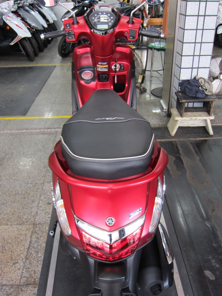 進口YAMAHA Grand Filano 125復古型速克達!!!