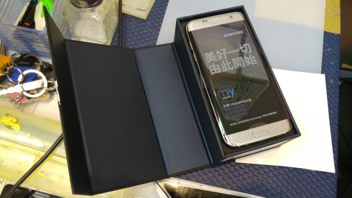 S7edge銀小開箱。