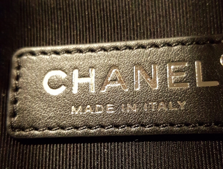 『開箱』香奈兒 Boy Chanel New Medium 山形紋包