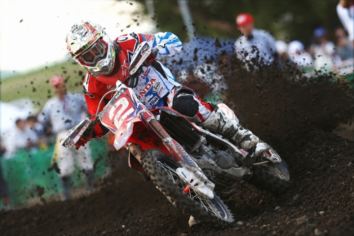 本田摩托賽車採用鋰電池，告別腳踏啟動